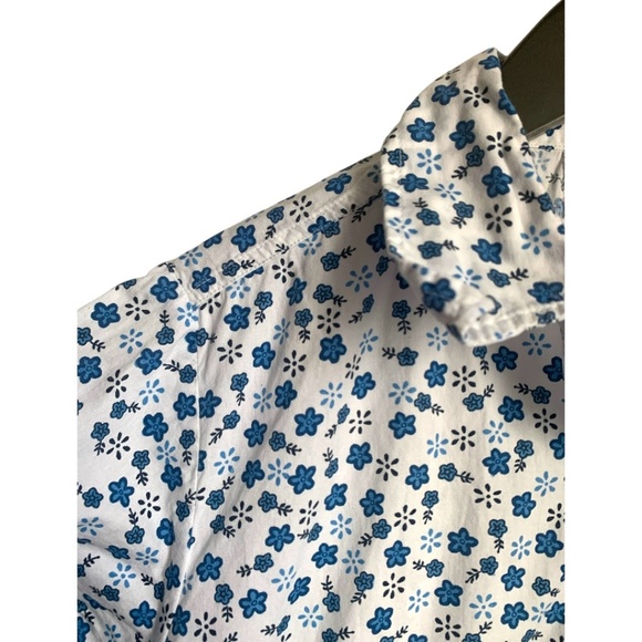 Vintage Y2K Deranged Women's Shirt Size Medium White with Blue Flowers - Picture 3 of 7